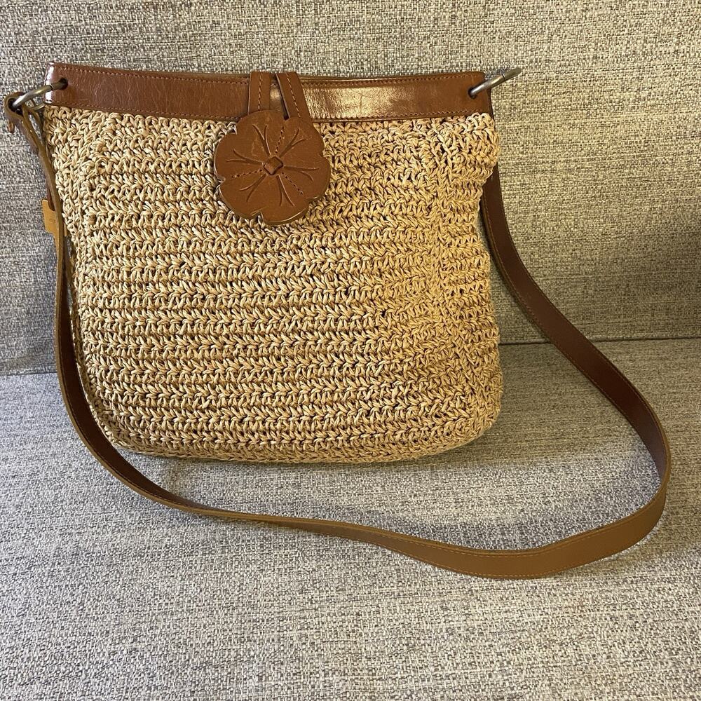 Vtg Fossil Woven Straw/Leather Hobo/Shoulder Bag 2000'S W/ Leather Flower Fob